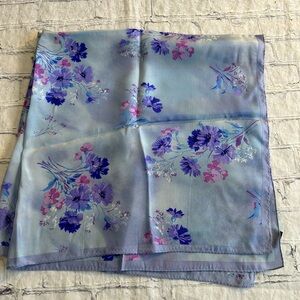 ART OF SILK THE TIE RACK MADE IN JAPAN PURPLE FLORAL SQUARE SCARF